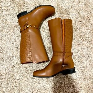Perfect boots for Fall. Michael Kors brown size 3 boots
